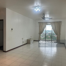 Hot Cake / Molek Pine 1 / Molek / 3bed / Rm560k