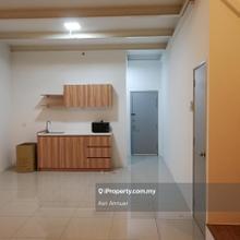 SOHO, 2 Tingkat di Empire City Damansara Perdana. Selangor
