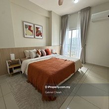 Brand new, Nice reno, Fully furnished, High floor corner unit for sale