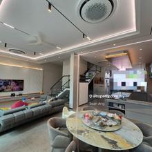 Limited newly renovated 3.5sty Luxury Terrace with lift for sale!