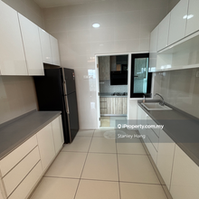 Fully Furnished, 3 bedroom, Corner unit