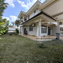 Freehold corner 2 storey terrace house taman merak mas