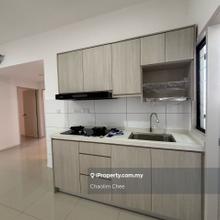 Partial furnished unit ready to let! Viewing anytime!