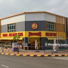 2sty Shop, Corner Unit, Commercial townsquare, Large space, Tenanted