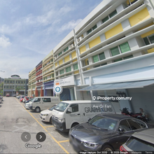 3.5 storey shop for sell 