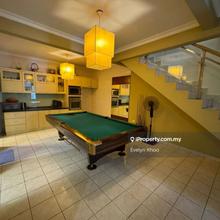 Freehold, 5r4b, gated & guarded, renovated, partly furnish, good buy