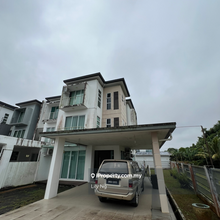 3 storey corner terrace Palm Residences 