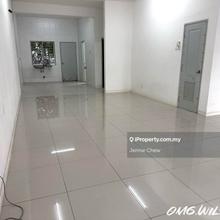 Facing field Ambang Botanic 2 Klang house good condition below market