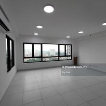 Unit facing golf view