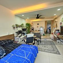 Interior designed package by Developer with fully furnished unit