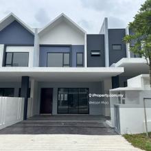 Double Storey Link Villa @ Brand New Unit @ Leasehold Bumi Lot