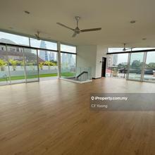 Nice View Renovated Bungalow with Pool