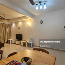 Strategic location. Easy access to everywhere. Near shops, food stalls