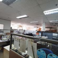 Top Floor Corner Unit Cheapest in Petaling Jaya Link bridge to MRT