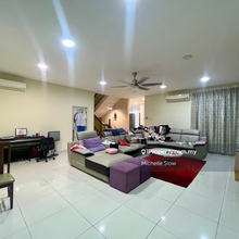 Lake Valley , Bandar Tun Hussein Onn