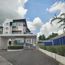 Vermont suites @ Premium condominium near Bdc