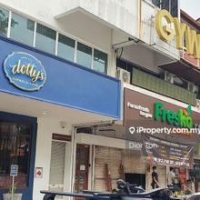 Spacious ttdi shop Lot for Rent Great Location!