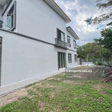 Azalia Corner Terrace house for Rent