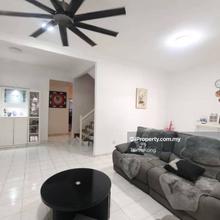 Good Location ! Extended & renovated Unit.