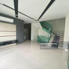 Corner 2.5sty Semi-D Sri Petaling