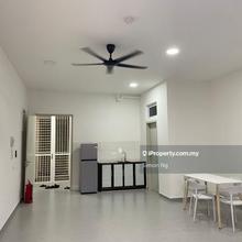 The Sky Urban condo  @ Corner Unit Mountain View Alma 