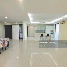 Spacious Unit with Nice View
