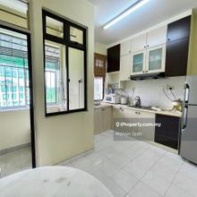 Sea Breeze 1000 Sqft Middle Floor 2 Car Park Renovated Rare In Market 