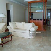 Klcc Just few minutes walking distance with Mrt station and office sur