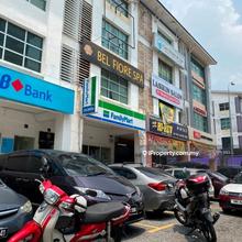 4 Storey Shoplot for Sale ! Prime Location !