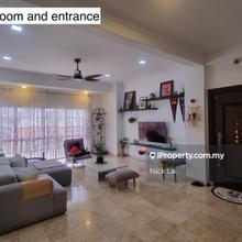 Spacious 6 bedroom Duplex!