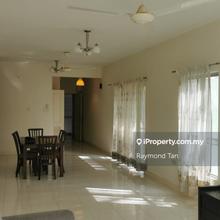 Short walk to MRT station and the curve ikea 3room2b2carparking