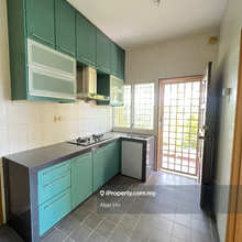 Very Big Semi D house. Well maintained condition. 