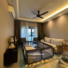 Mid floor, partially furnished with 2 carpark 