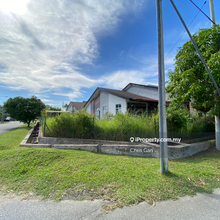Gambang jaya single semi-D Corner lot house for Rent.