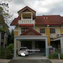 Partially furnished 3 storey link house for rent