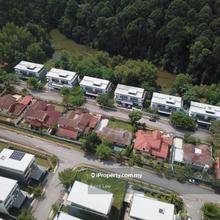 2 storey Renvoated Bungalow facing lake at u10 Shah Alam for sale