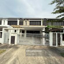 Superlink Big House, Spacious Unit, Below Market, Greenery Area