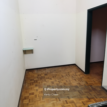 Landed House For Rent Taman Saujana Puchong Double Storey Jalan Sp8