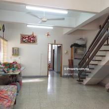 Taman Lumba kuda - 2 Storey Intermediate Corner for Sale