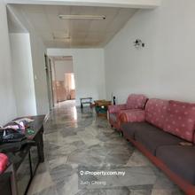 Short distance to sri damansara mrt station banks shops supermarket