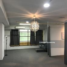 Direct mrt station partial furnished Office for sale at rm 430k