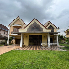 Sri petaling gated and guarded Bungalow 