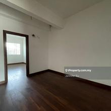 3 Storey Superlink House in Petaling Jaya 