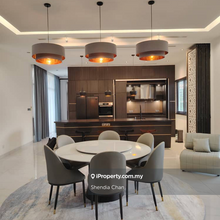 Modern bungalow house with swimming pool 