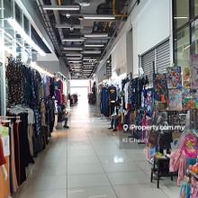 7th flr Retail space-Face Escalator