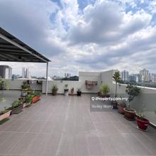 Freehold Low Rise Low Density Penthouse Fully Renovated 8 Room 5 Bath