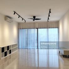 Rare layout & Great Location!