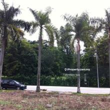 Freehold Bungalow Land facing Golf Greens for Sale!