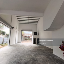 Freehold,Free Spa & loan legal fees,Beside Mainroad ,Nice location