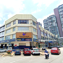 Bangi Corner 4 Storey Shop with lift Roi 4.8%